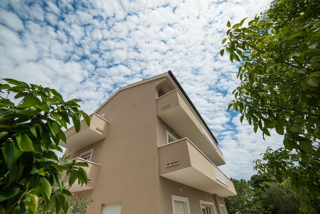 Apartments Kampanel Turanj Exteriér fotografie